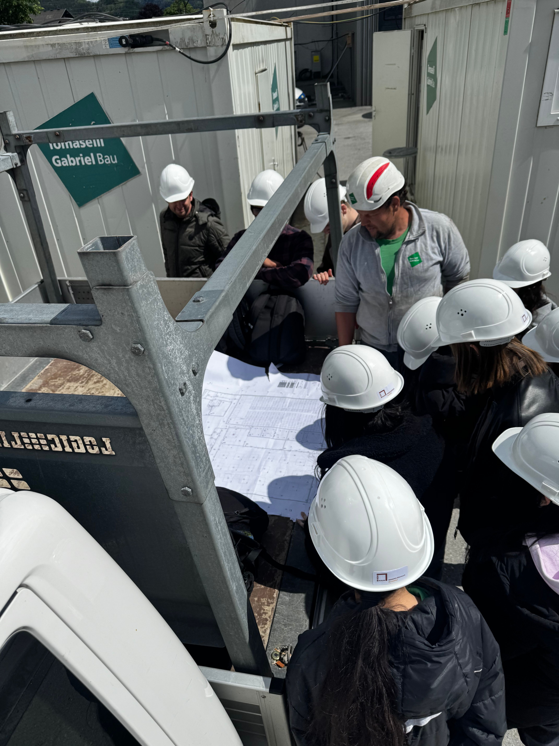 Einblicke in die Praxis auf unserer Baustelle in Nüziders6