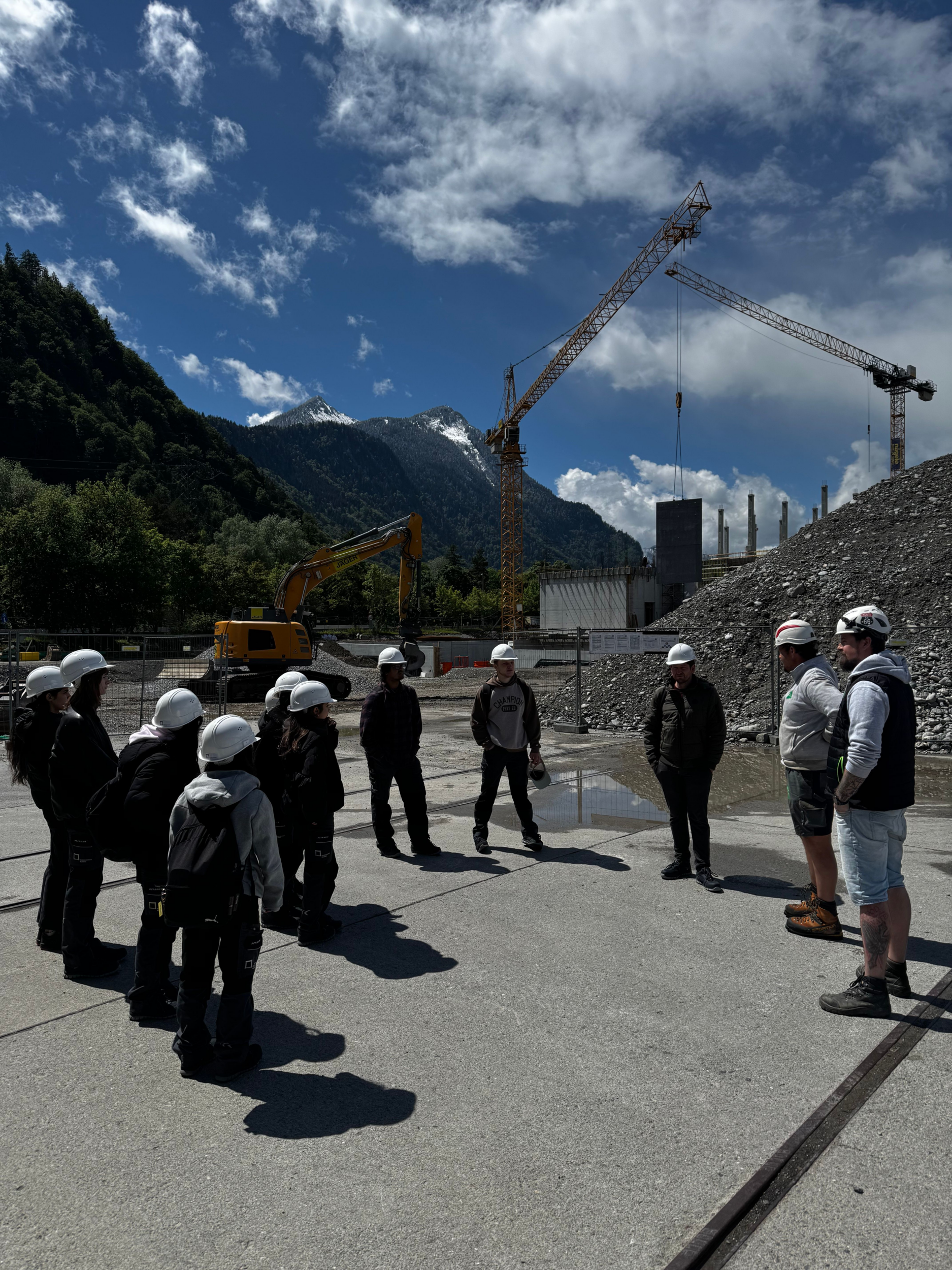 Einblicke in die Praxis auf unserer Baustelle in Nüziders7